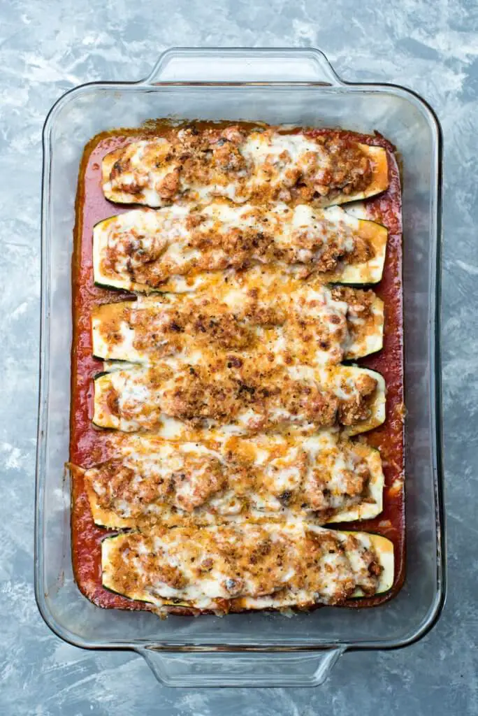 You are currently viewing Low-Carb Ground Turkey Stuffed Zucchini Boats