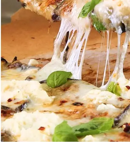 You are currently viewing Cheesy Eggplant Crust Pizza