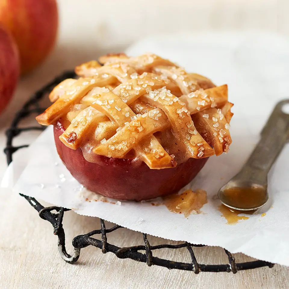 Read more about the article Apple Pie In An Apple